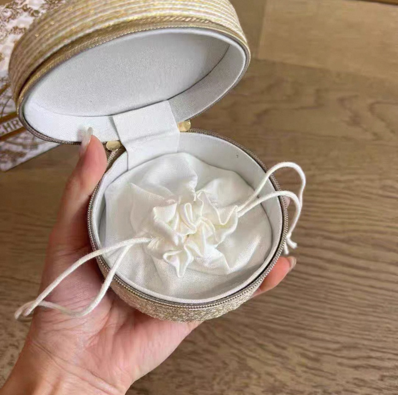 Dior Holiday Mini Bag Pouch ( Pre Order )